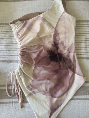 STILLST ONE SHOULDER ONE PIECE BY AUR OCEA SIZE AU8